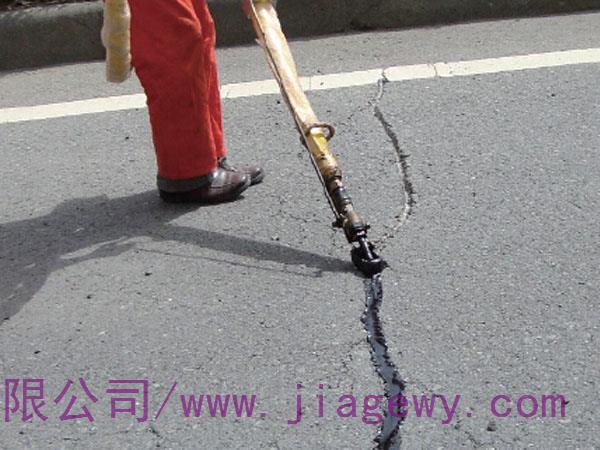 路面灌縫膠為什么會成為大家一致認可的灌縫材料